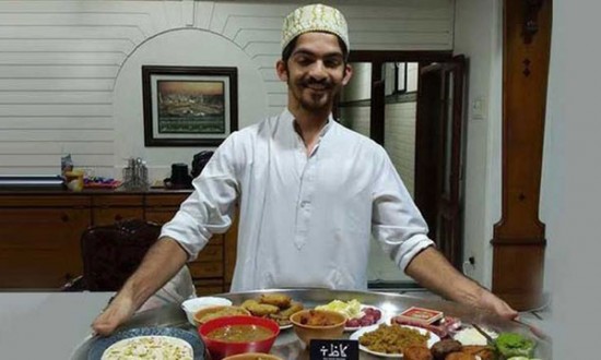 গুগলের চাকরি ছেড়ে শিঙারা ভেজে কোটিপতি!